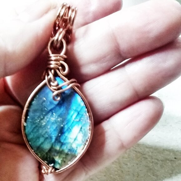 Mesmerizing Labradorite Pendant - Copper Wire Wrap! Handmade + One-of-a-kind! - Picture 5 of 13